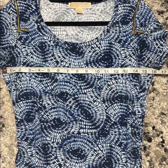 Michael Kors Blue Fitted Ruched T-Shirt - Picture 7 of 10